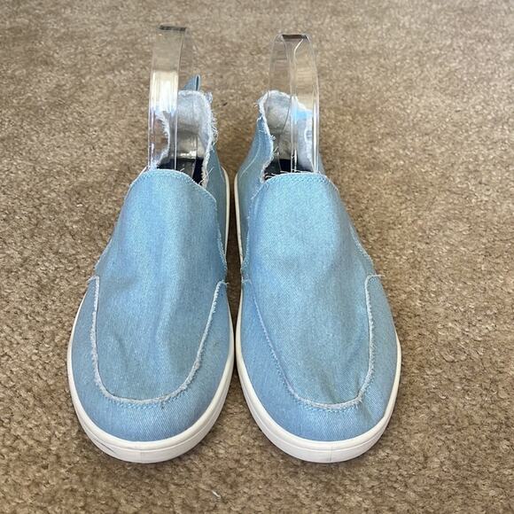 Tommy Bahama Women's kalanna Denim Slip-On Shoes - Picture 2 of 12